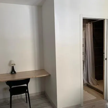 4 Centre-ville Apartment